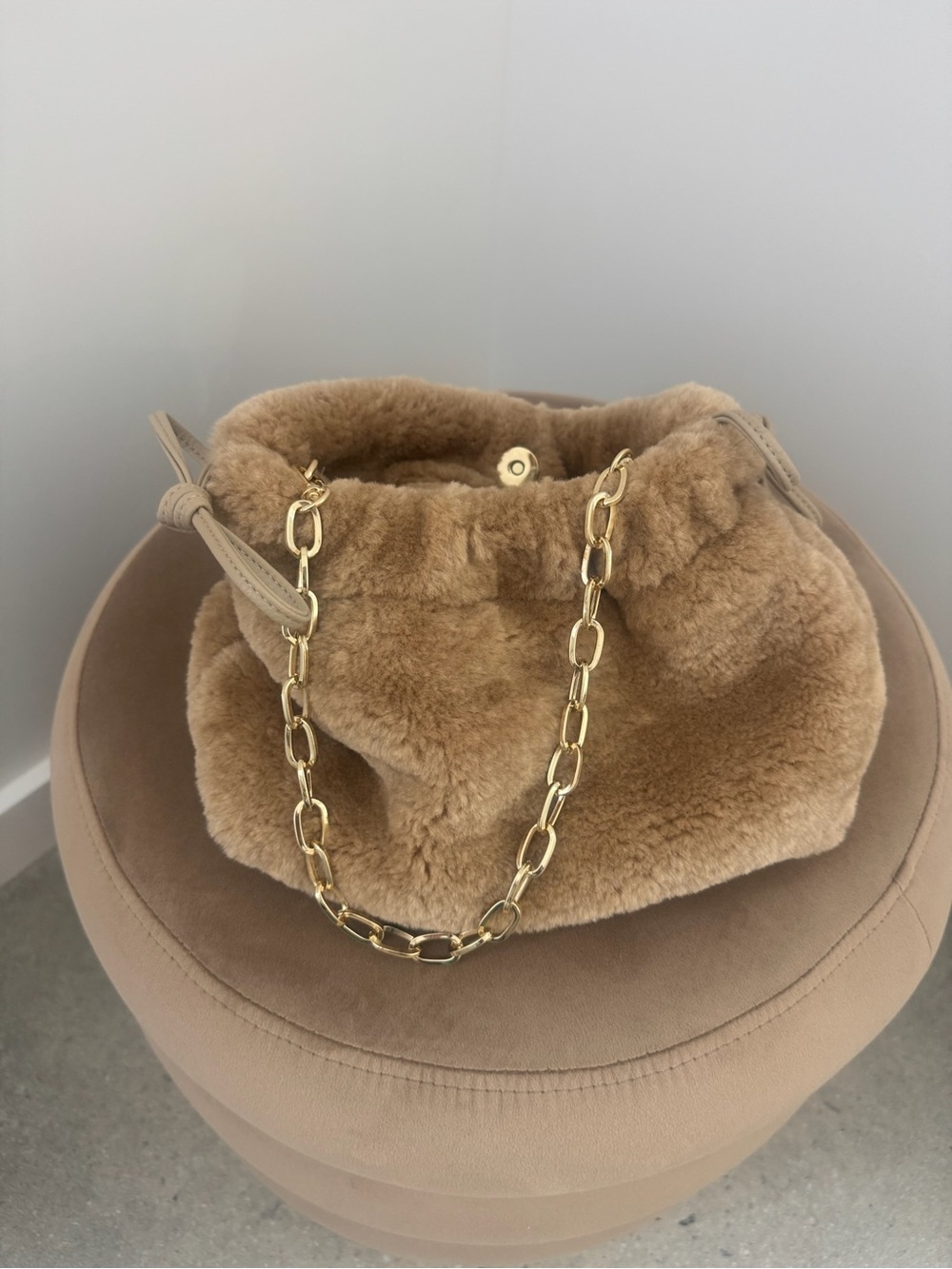 Universal Thread sherpa clutch